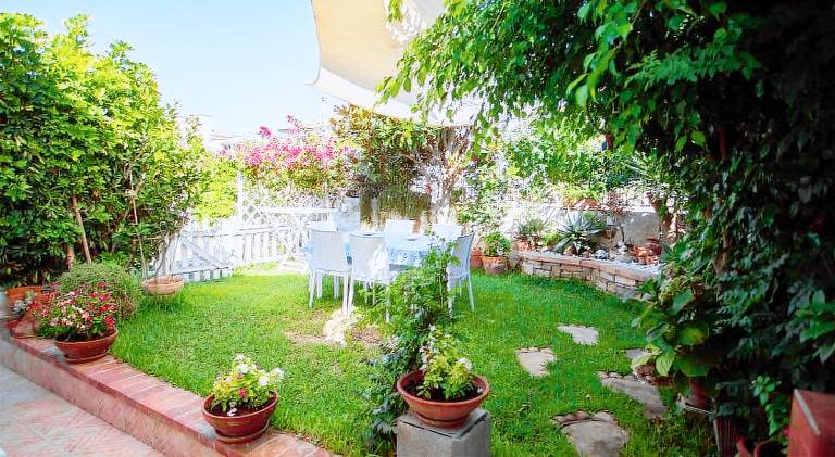 Holiday apartment with 2 rooms for 6 persons in Castellabate