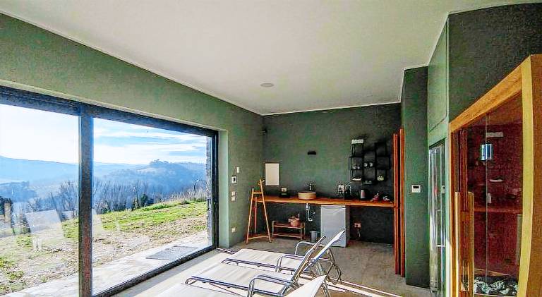 Holiday apartment with terrace, pool & yard — photo 4