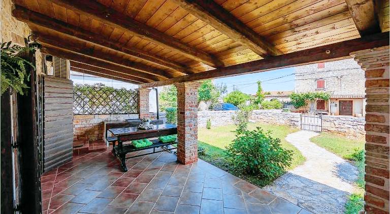 Charming vacation home with pool | Pet-friendly — photo 3