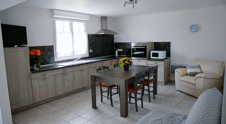 House with 2 rooms for 4 persons — photo 2