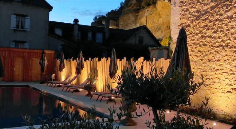 La Villa du 15 - Chambres independantes & autonomes du restaurant La Maison - clim et piscine chauff — photo 4