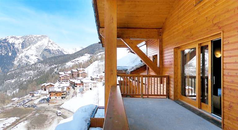 Family-oriented nice serviced apartment with pool | Next to the ski | Dogs allowed — photo 3