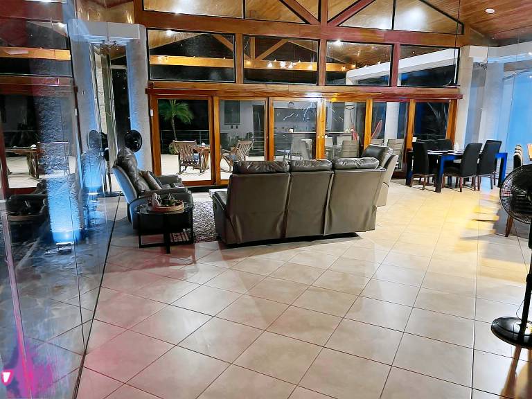 Villa with patio, jacuzzi & garden | Sea view — photo 5