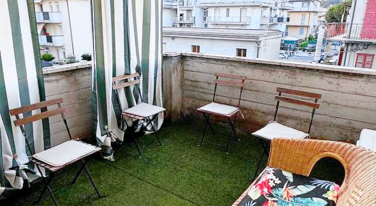 Holiday apartment with terrace — photo 3