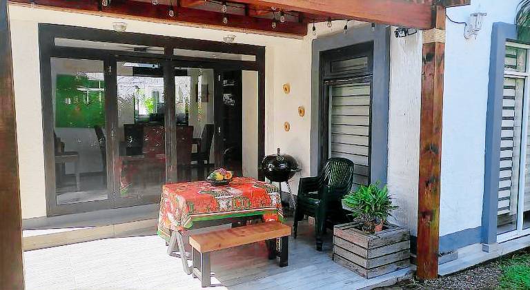 Vacation home with pool | Pets allowed — photo 2