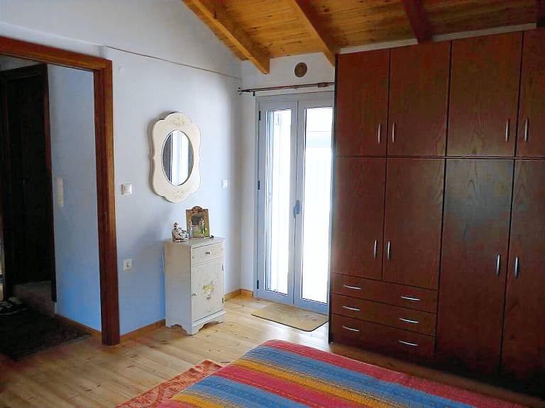 House with 2 rooms for 5 persons — photo 2