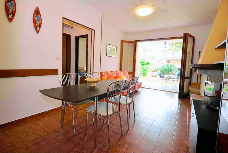 Children-friendly lovely apartment with garden & terrace | Garden view | Dogs allowed — photo 3