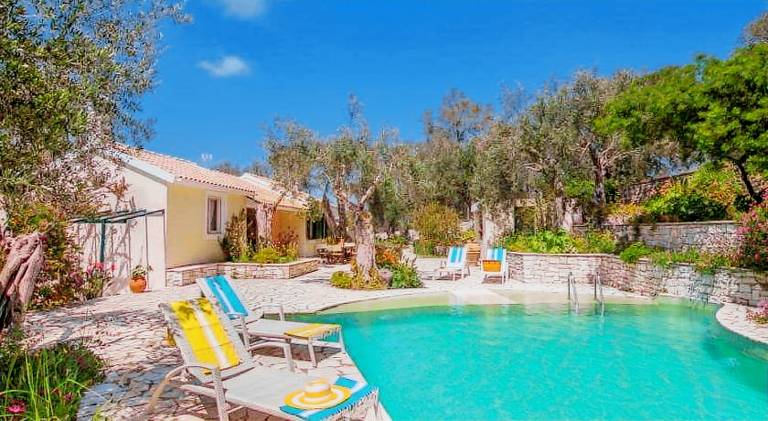 Rental apartment with pool — photo 5