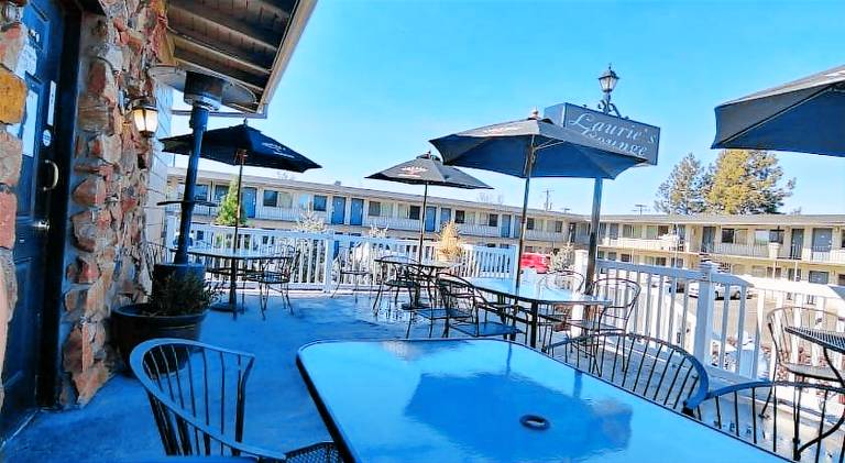 BEND INN & SUITES — photo 5