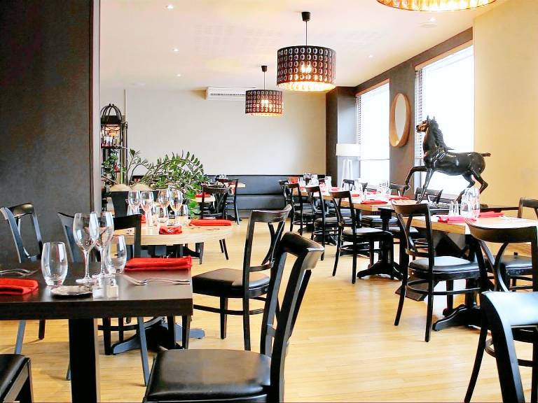 Logis Hotel Le Cheval Noir — photo 3