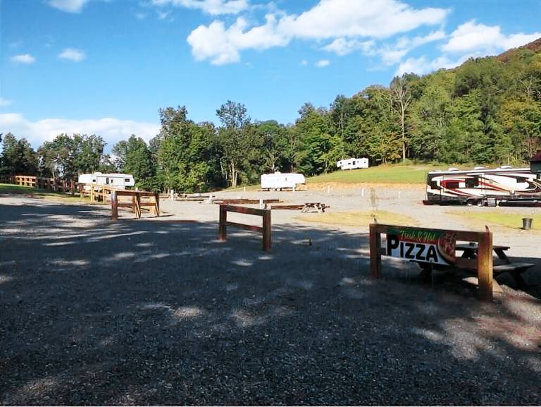 Recreational vehicle (RV) Standing Stone State Park
