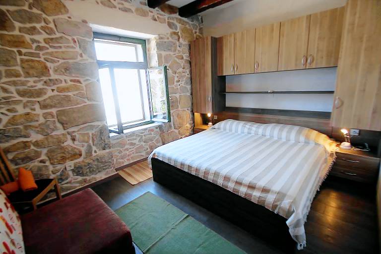 Fully equipped holiday apartment with garden, pool & patio | Sea view | Next to the beach | Pets allowed — photo 5