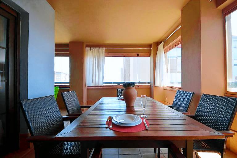 Holiday apartment with terrace, pool & garden — photo 2