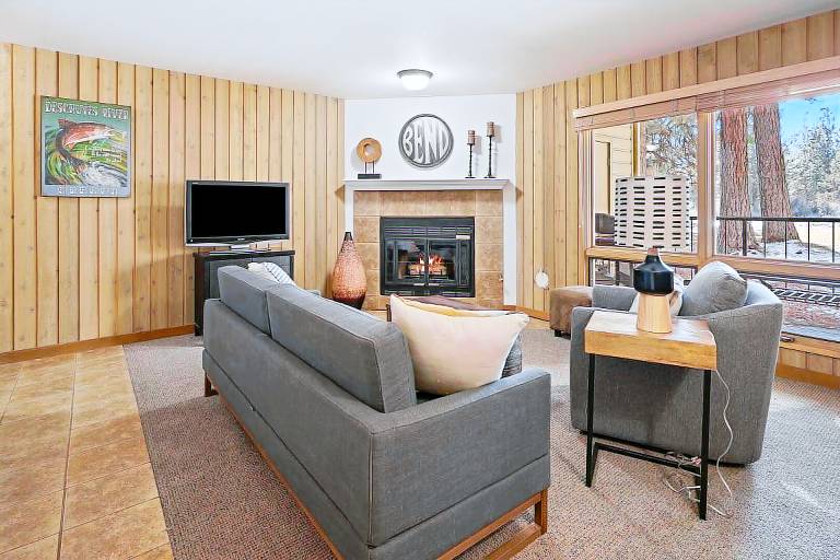 Condo with private pool in Bend, OR