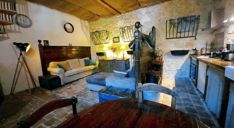 Charming vacation home with barbeque, patio & yard | Good for workation | Pets are welcome — photo 3