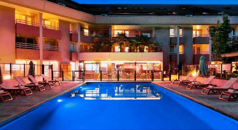 Serviced apartment with patio, pool & garden | Good for workation — photo 2