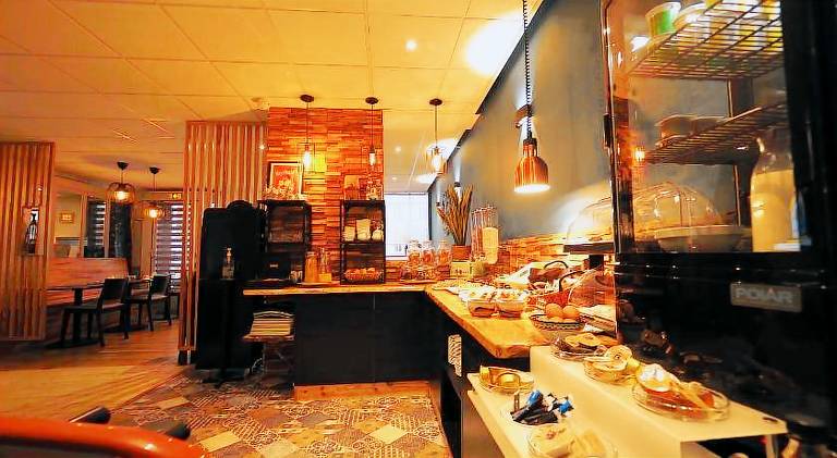 Hotel Le Biarritz - Vichy — photo 5