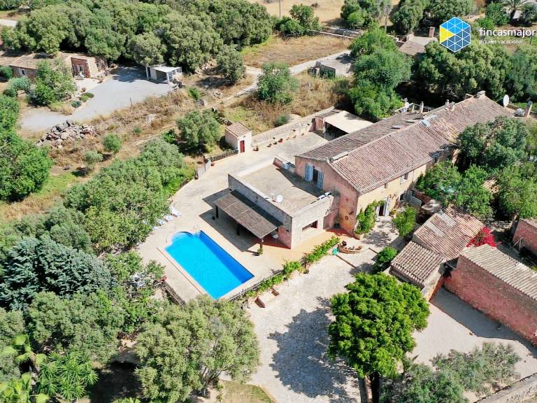 Apartment with barbecue, yard & terrace in Santanyi