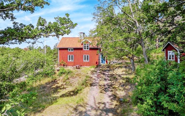 Beautiful house by the sea in Västervik — photo 2