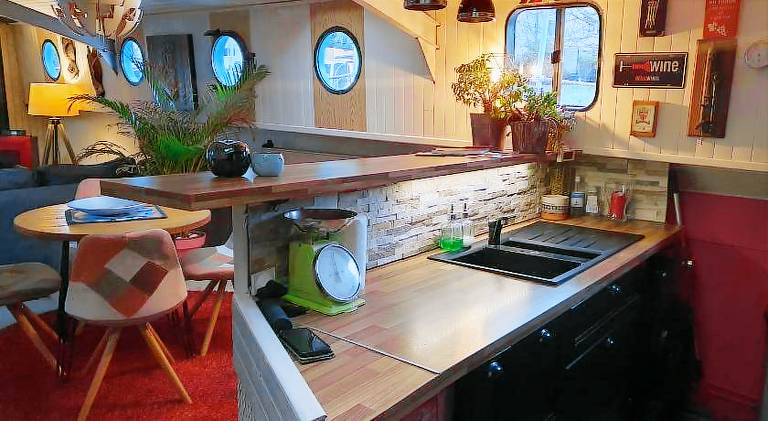 Beautiful boat with grill & patio | Good for workation | Pet-friendly — photo 5