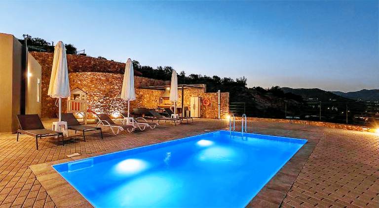 124 m&sup2; Villa