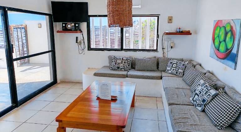 Rental apartment with pool — photo 2