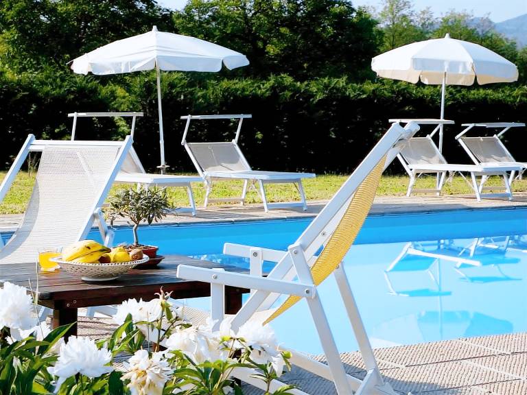 Family-oriented wonderful vacation home with BBQ, private pool & patio | Pets are welcome — photo 2