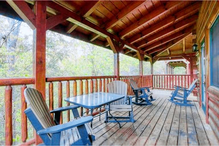 Day Dreamer Cabin with Views by Beyond Expectations — photo 5