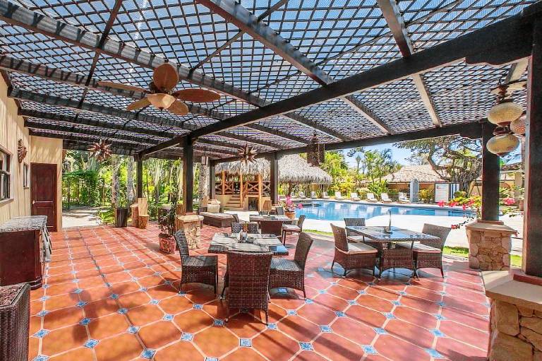 Marenaz Oceanfront Resort — photo 3