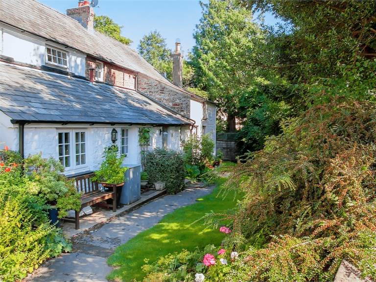 Cottage with garden, BBQ & terrace | Water view | Pets are welcome — photo 2