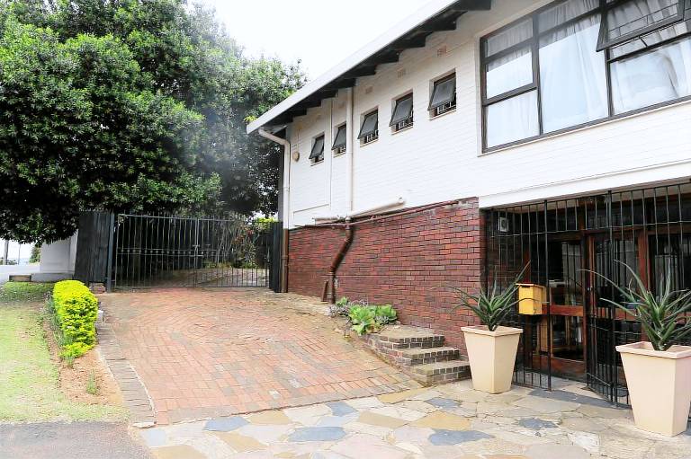 Bed and breakfast  Montclair