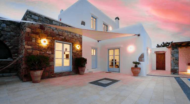 Villa with private pool, yard & patio — photo 3