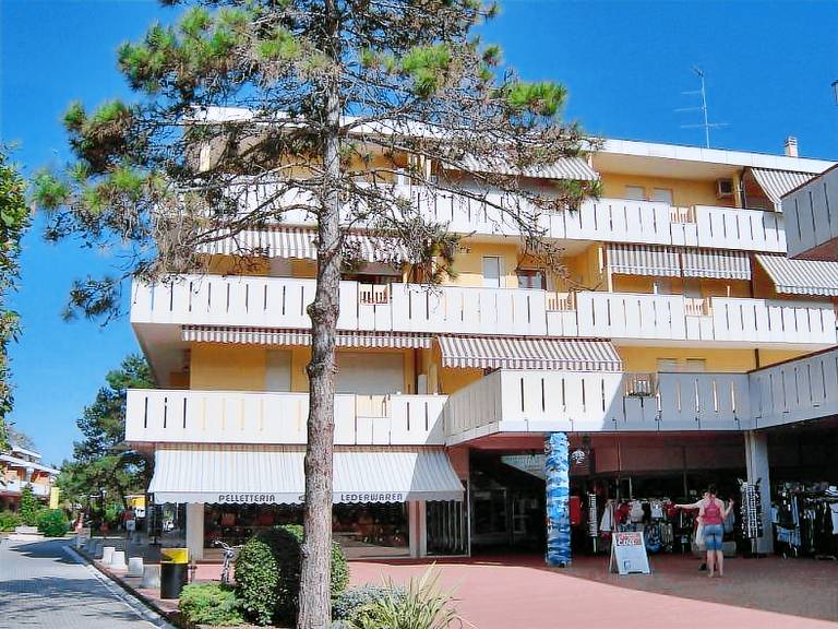 Children-friendly rental apartment with terrace | Close to the beach | Pets are welcome — photo 2