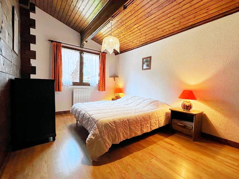 Family chalet with garden and fireplace, pets allowed — photo 5