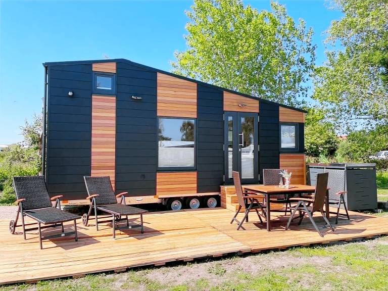 Holiday apartment with patio & garden in Butjadingen