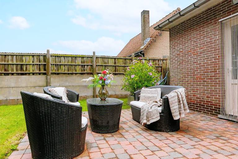 Huswell Home in serene area pets are welcome
