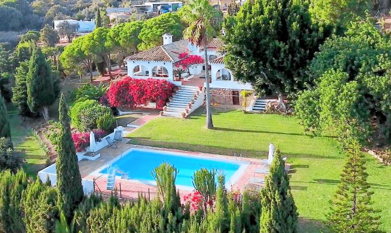 Villa with pool, yard & barbeque in Mijas