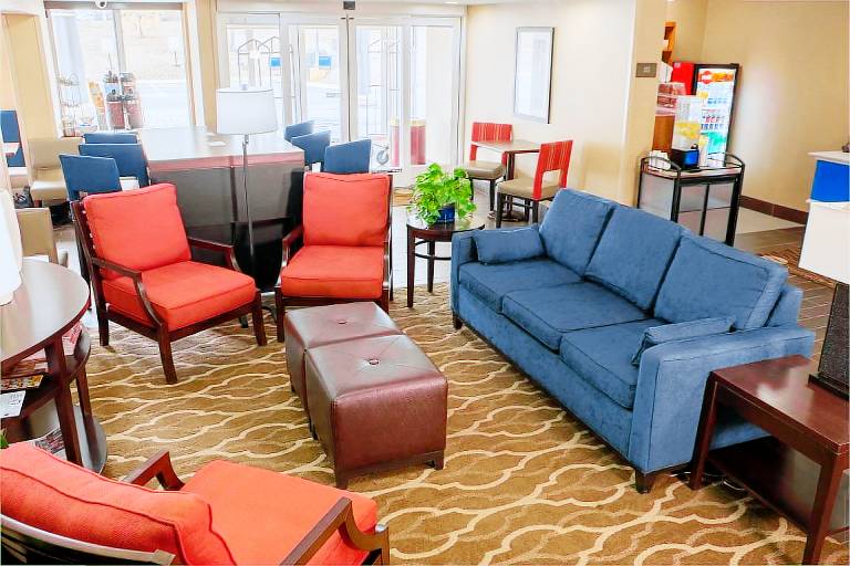 Comfort Inn Dickson — photo 3