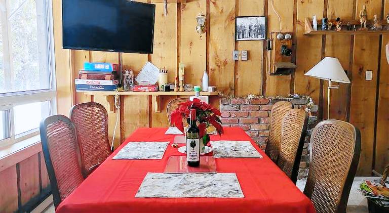 Apartment with terrace, barbeque & yard — photo 5