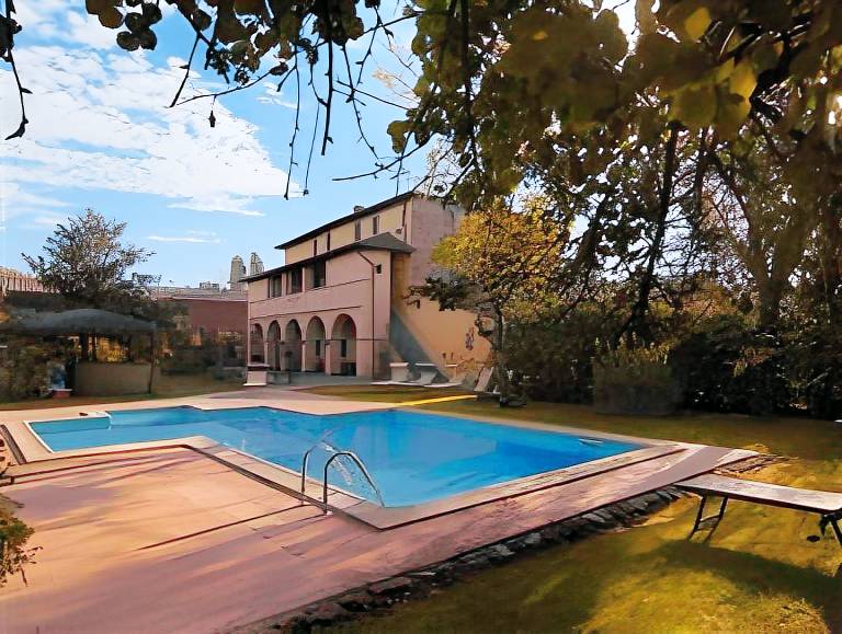Farm with yard & pool in Sansepolcro
