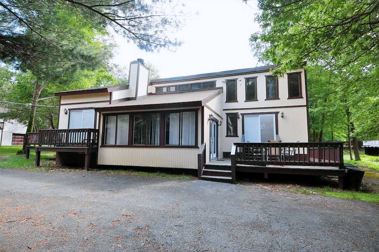House  Albrightsville