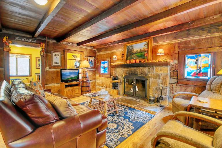 Children-friendly lovely house with hot tub, grill & fast internet | City view | Pets are welcome — photo 2