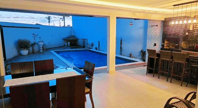 Vacation home with pool | Pets allowed — photo 3