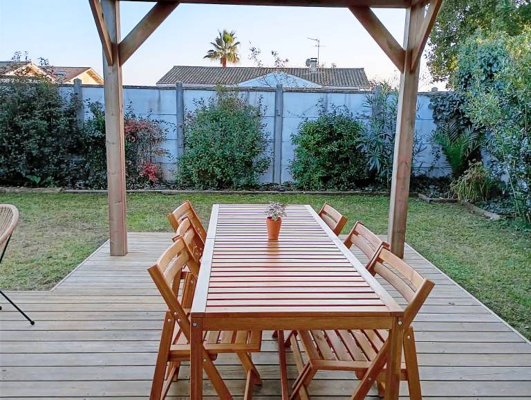Family-Friendly 4-Bedroom House with Garden – Arcachon Bay, Gujan-Mestras in Gujan-Mestras