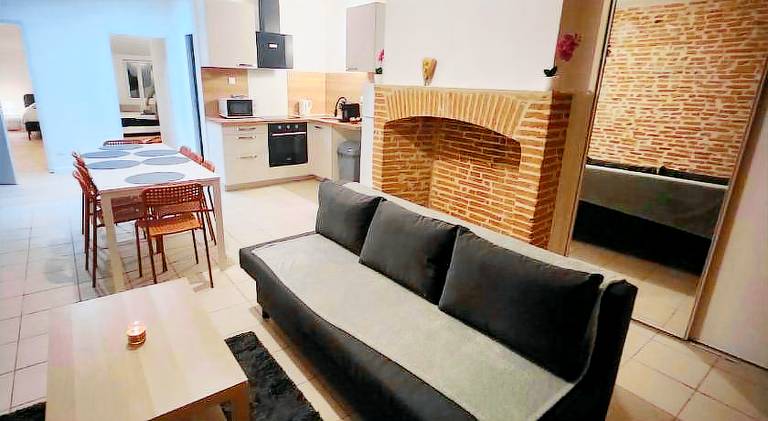 Apartment with 3 rooms for 8 persons in Montauban