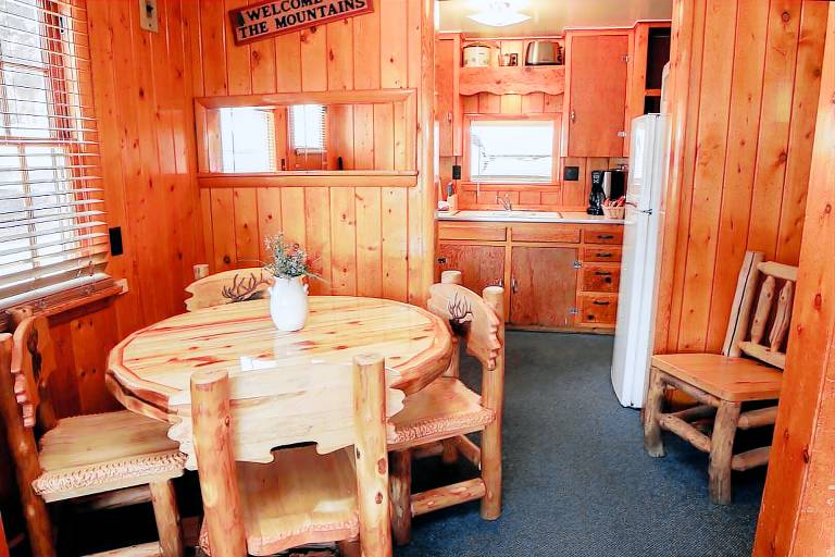 Family-friendly cabin | Pets allowed — photo 3
