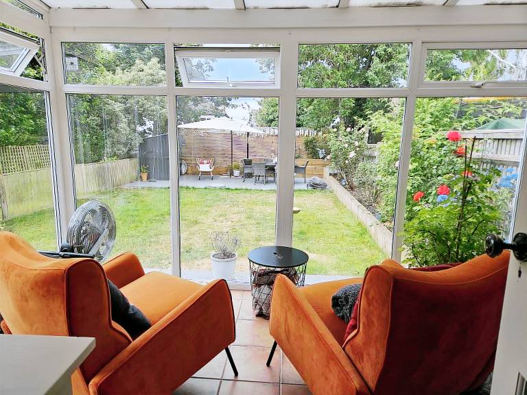 4 bedroom Traditional Victorian home with parking