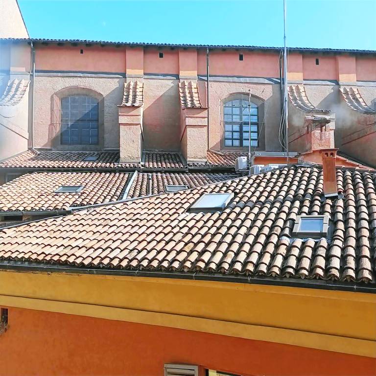 House | Close to Two Towers — photo 3