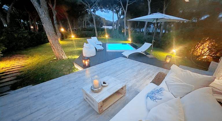 Charming vacation home with pool & hot tub | Close to the beach | Pets allowed — photo 3
