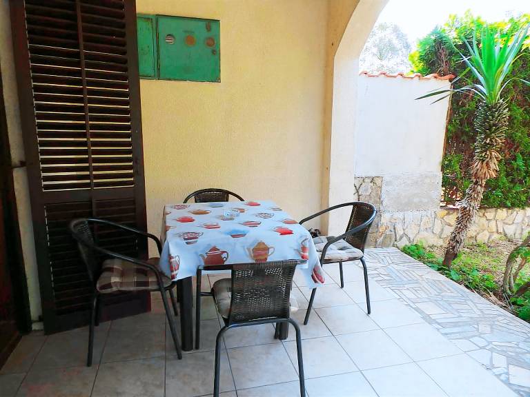 Rental apartment with garden & terrace | Pet-friendly — photo 2